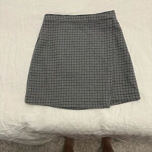 Abercrombie & Fitch Black and White Mini Skirt